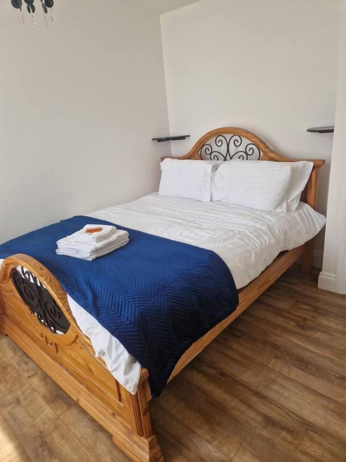 Beautiful 1-Bed Apartment In Cork Kültér fotó