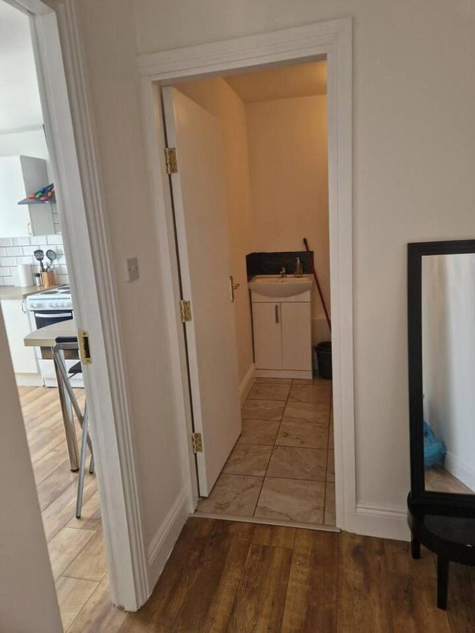 Beautiful 1-Bed Apartment In Cork Kültér fotó