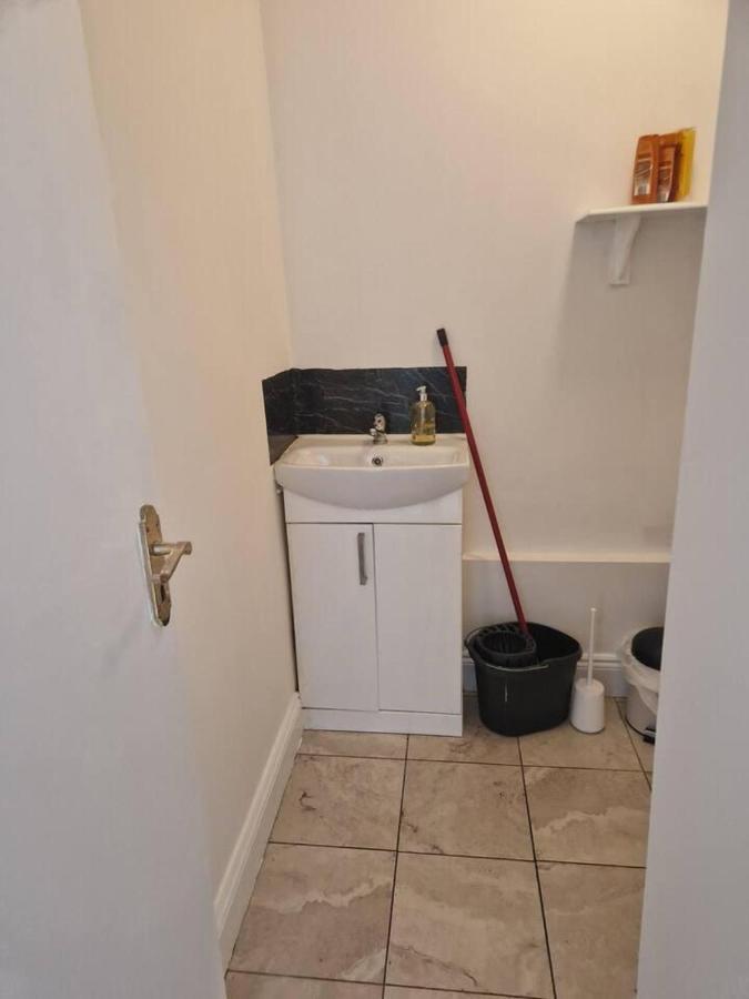 Beautiful 1-Bed Apartment In Cork Kültér fotó