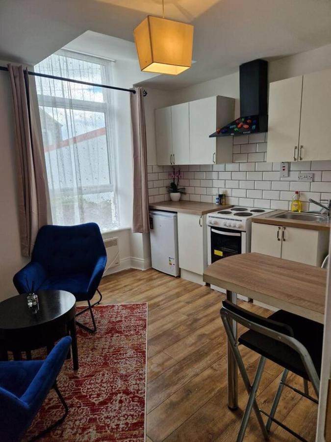 Beautiful 1-Bed Apartment In Cork Kültér fotó